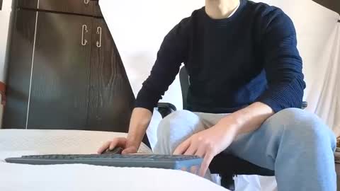 Snapshot of spider_0090 chatting on 8, 10, 2025 Marco. When Im offline you can view premium content in bio online show from 8, 10, 2025