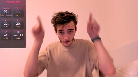 Snapshot of spider___man chatting on 17, 11, 2025 Spidey online show from 17, 11, 2025