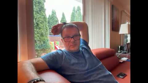 Snapshot of spike69old chatting on 1, 4, 2026 spike69old online show from 1, 4, 2026
