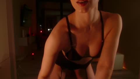 Snapshot of spiklencii chatting on 24, 10, 2025 Elizabeth online show from 24, 10, 2025