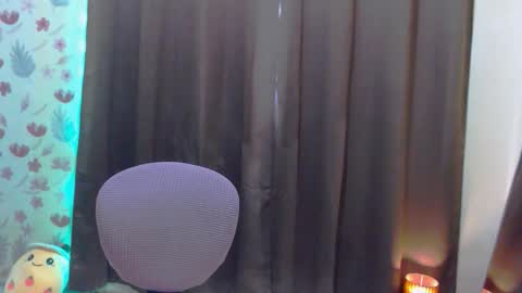 Snapshot of splendid_kim08 chatting on 29, 10, 2025 Kimmy online show from 29, 10, 2025