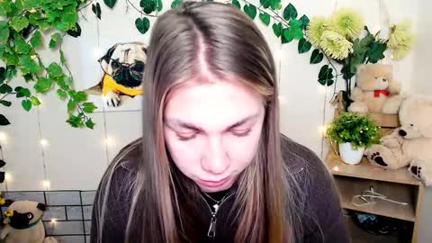 Snapshot of sport_tall_karina chatting on 14, 11, 2025 Karina online show from 14, 11, 2025