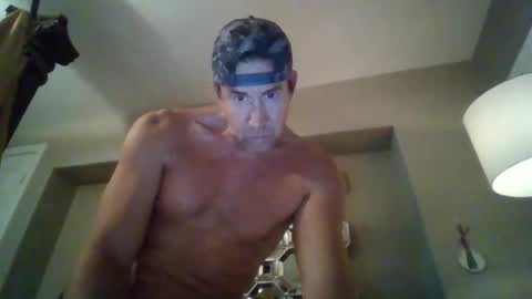 Snapshot of spunandhunglv chatting on 5, 11, 2025 spunandhunglv online show from 5, 11, 2025