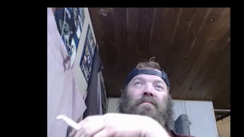 Snapshot of squegly chatting on 18, 11, 2025 Bryan online show from 18, 11, 2025