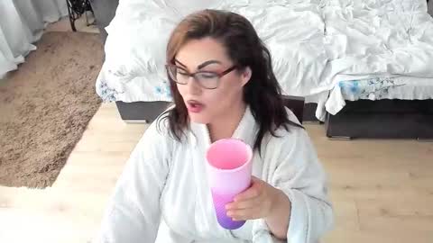 Kim online show from 11, 9, 2025