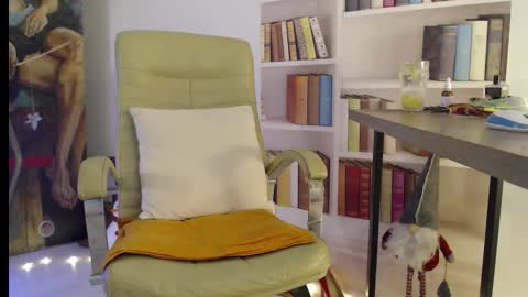 Female online show from 12, 1, 2026