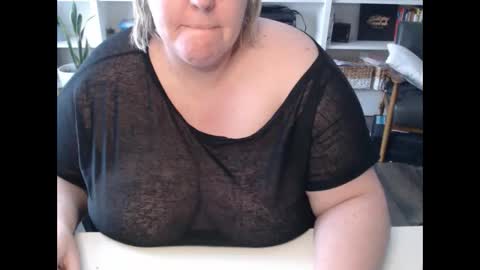 Messi Jessi online show from 19, 2, 2025