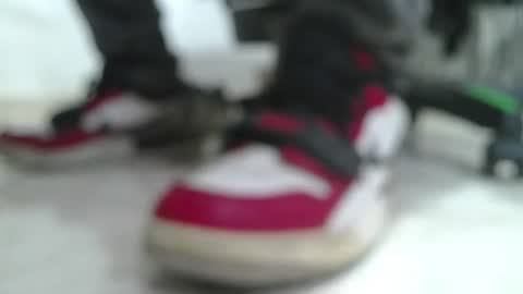 Snapshot of srfindomfeet_ chatting on 20, 7, 2026 sr master cum its my old account online show from 20, 7, 2026