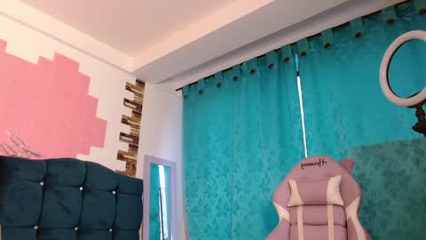Snapshot of srta_fox chatting on 11, 1, 2025 Srta. Fox online show from 11, 1, 2025