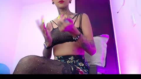 Snapshot of srta_fox chatting on 17, 9, 2025 Srta. Fox online show from 17, 9, 2025