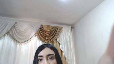 Snapshot of srta_luciana chatting on 14, 1, 2025 . . online show from 14, 1, 2025