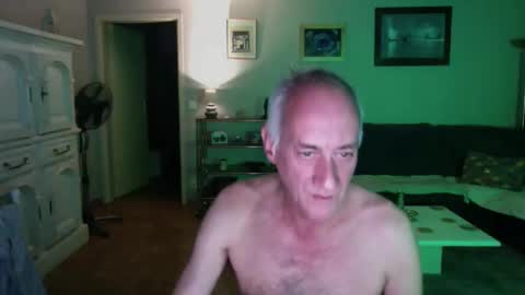 Snapshot of sscroli23 chatting on 16, 12, 2025 sscroli23 online show from 16, 12, 2025