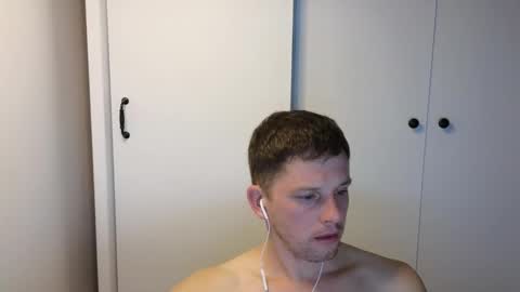 st1vemaster01 online show from 14, 10, 2025