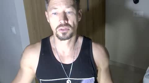 Snapshot of st_amor chatting on 28, 12, 2024 St Amor online show from 28, 12, 2024