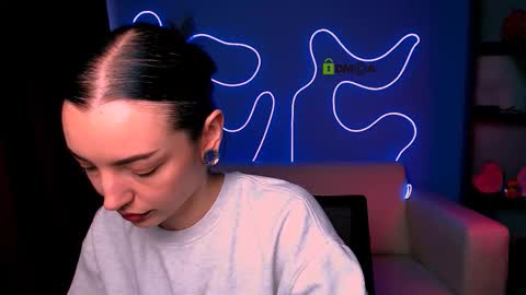 stacey_queen online show from 15, 12, 2025