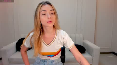 Snapshot of staceywood_ chatting on 7, 7, 2026 Stacy Woods online show from 7, 7, 2026