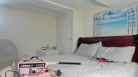 Snapshot of staciwilde chatting on 18, 9, 2025 staciwilde online show from 18, 9, 2025