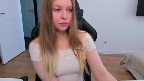 Stacy  online show from 17, 4, 2026