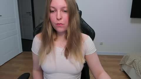 Stacy  online show from 19, 4, 2026