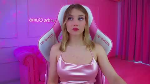 Snapshot of stacyevancesss chatting on 19, 6, 2026 StacyEvances online show from 19, 6, 2026