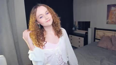 Snapshot of stacyroller chatting on 12, 2, 2026 Violet online show from 12, 2, 2026