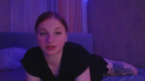 Snapshot of star_girlish chatting on 12, 11, 2025 star_girlish online show from 12, 11, 2025