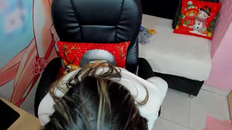 StarletTays online show from 23, 12, 2025