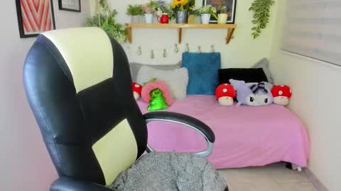 Snapshot of starlie_ chatting on 30, 10, 2025 Alisson online show from 30, 10, 2025