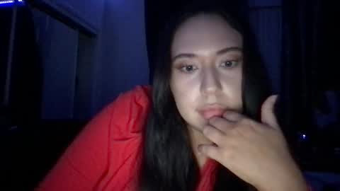 starlitdreams777 online show from 7, 3, 2025