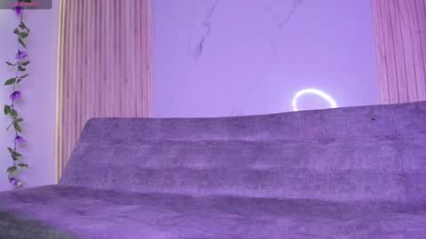      online show from 14, 2, 2025