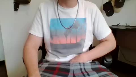 Snapshot of starsandgalaxies chatting on 12, 4, 2026 starsandgalaxies online show from 12, 4, 2026