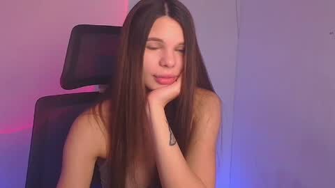 Snapshot of stasy_milk chatting on 4, 1, 2025 Stasy online show from 4, 1, 2025