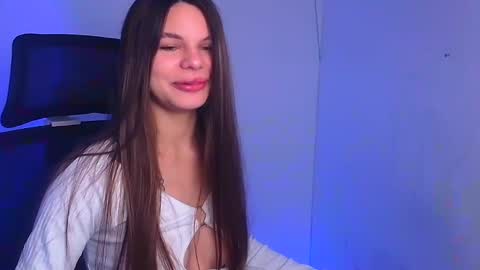 Snapshot of stasy_milk chatting on 8, 1, 2025 Stasy online show from 8, 1, 2025