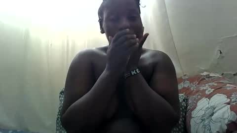 Snapshot of steamy_gal chatting on 28, 5, 2026 steamy_gal online show from 28, 5, 2026