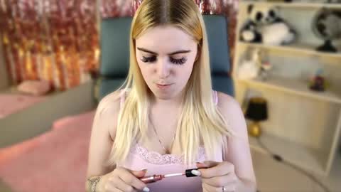 Snapshot of stef_nicks chatting on 1, 5, 2026 stef_nicks online show from 1, 5, 2026