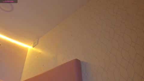 Stefa Gomez  online show from 10, 1, 2025