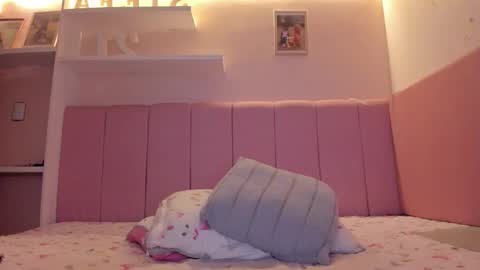 Stefa Gomez  online show from 24, 9, 2025