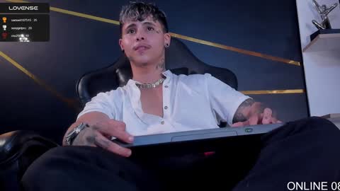 Snapshot of stefan_wonder_ chatting on 8, 2, 2025 Wonder online show from 8, 2, 2025