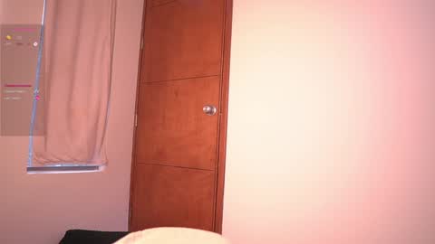 Stafania 3 online show from 8, 1, 2025