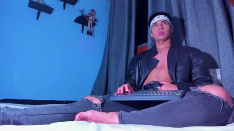 Stefann Salvatore online show from 20, 1, 2025