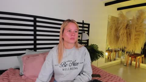 Stefanny   online show from 30, 12, 2024