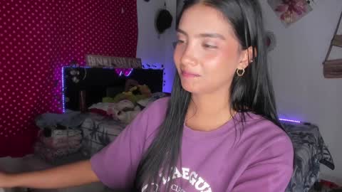 Im MiaIts my first day here  online show from 17, 1, 2025