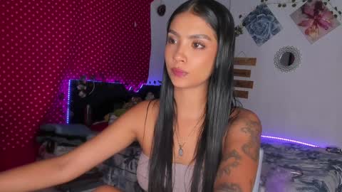 Im MiaIts my first day here  online show from 20, 1, 2025