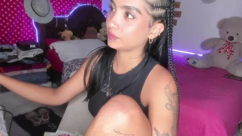 Im MiaIts my first day here  online show from 6, 2, 2025