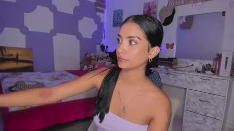 Im MiaIts my first day here  online show from 2, 3, 2025