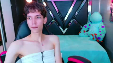 stefany piink online show from 17, 5, 2026