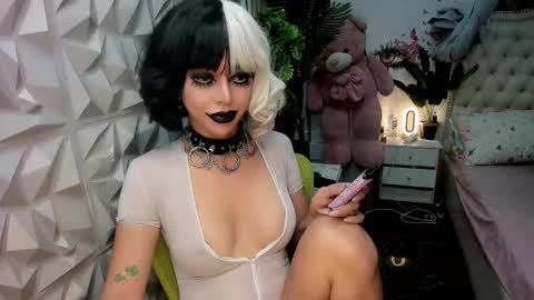 Snapshot of stefanylangkat chatting on 19, 11, 2025 Jane online show from 19, 11, 2025