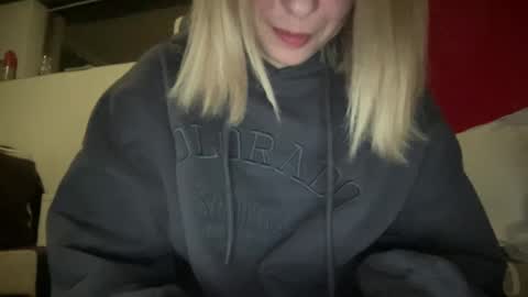 stefy_glow online show from 19, 2, 2025