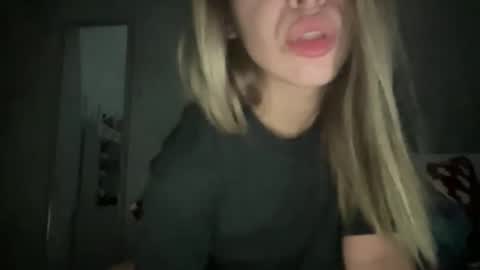 stefy_glow online show from 12, 11, 2025