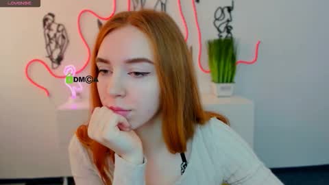 stella_flower online show from 11, 3, 2026